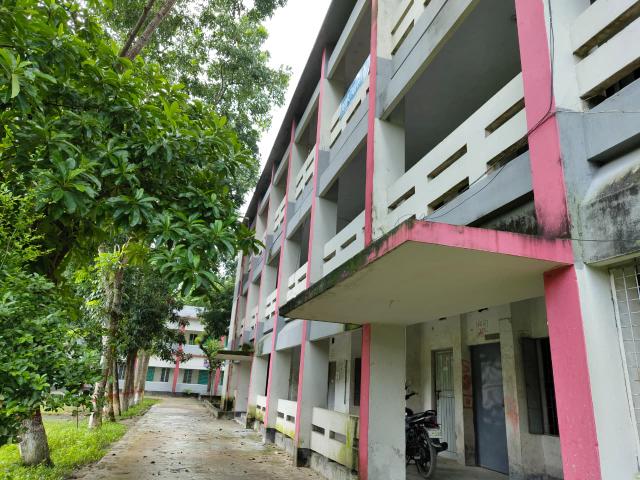 ক্যাম্পাস দৃশ্য ৪